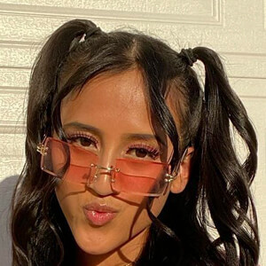 Angelina Jacob image 3