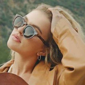 Angeline Appel image 3