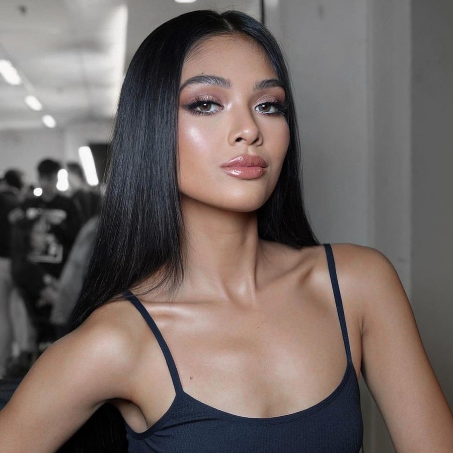 Angelique Manto, 29 (Sportscaster)