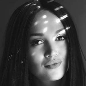 Angie Arizaga, 34 (模特)