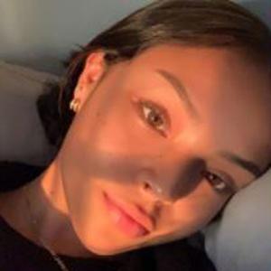 Angie Bolainez, 20 (Instagram Star)