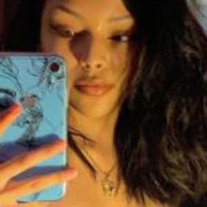 Angie Bolainez, 20 (Instagram Star)