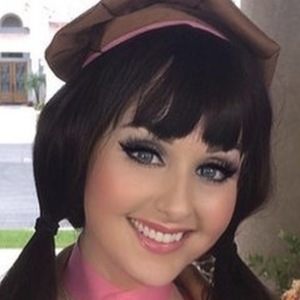 Angie Griffin, 33 (YouTube Star)