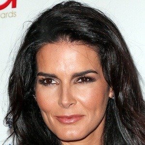 Angie Harmon image 5