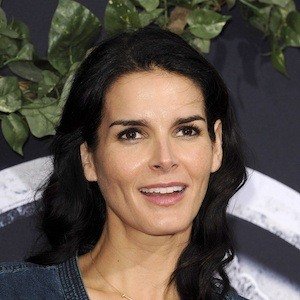 Angie Harmon image 8
