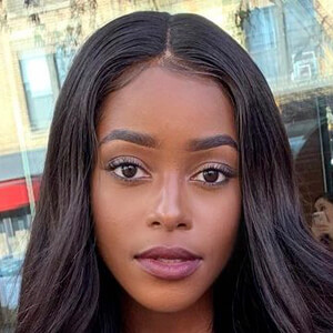 Angwi Tacho, 28 (YouTube明星)