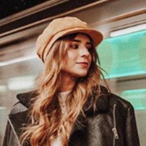 Aniam, 34 (YouTube Star)