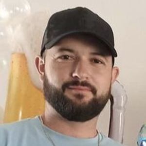 Anivar Larios, 36 (TikTok明星)