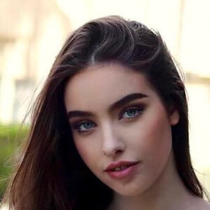 Anja Ellam, 32 (TV-Schauspielerin)