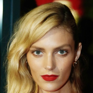 Anja Rubik, 42 (模特)