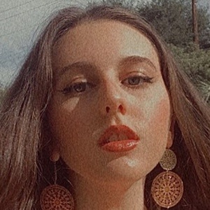 Anna Allahverdian, 22 (TikTok明星)