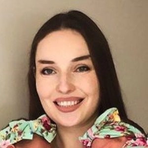 Anna Brown, 40 (TikTok明星)