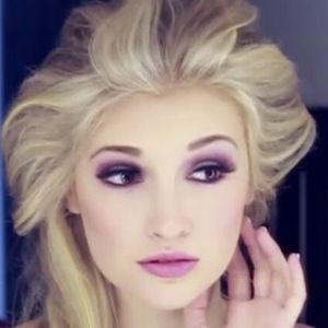 Anna Faith, 29 (Model)