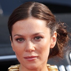 Anna Friel image 5