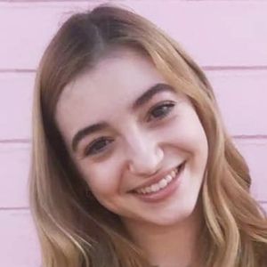 Anna Harr, 25 (电影女演员)