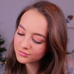 Anna Heijnen, 25 (YouTube Star)