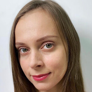 Anna Kova, 36 (Estrella de YouTube)