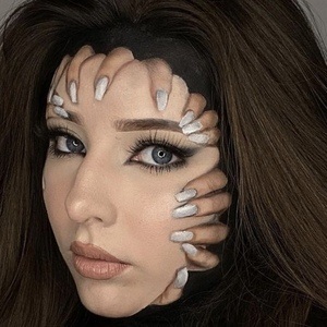 Anna McClelland, 23 (TikTok Star)