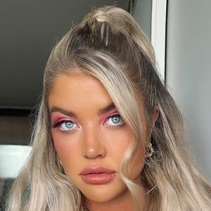 Anna McEvoy, 33 (Reality Star)