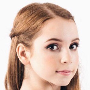 Anna McNulty, 23 (TikTok Star)