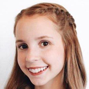 Anna McNulty, 23 (TikTok明星)