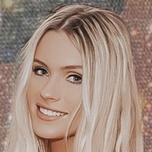 Anna Moran, 23 (TikTok Star)