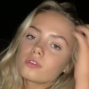 Anna Munch, 20 (TikTok明星)