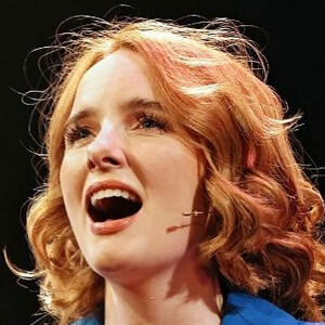 Anna O'byrne, 38 (Stage Actress)