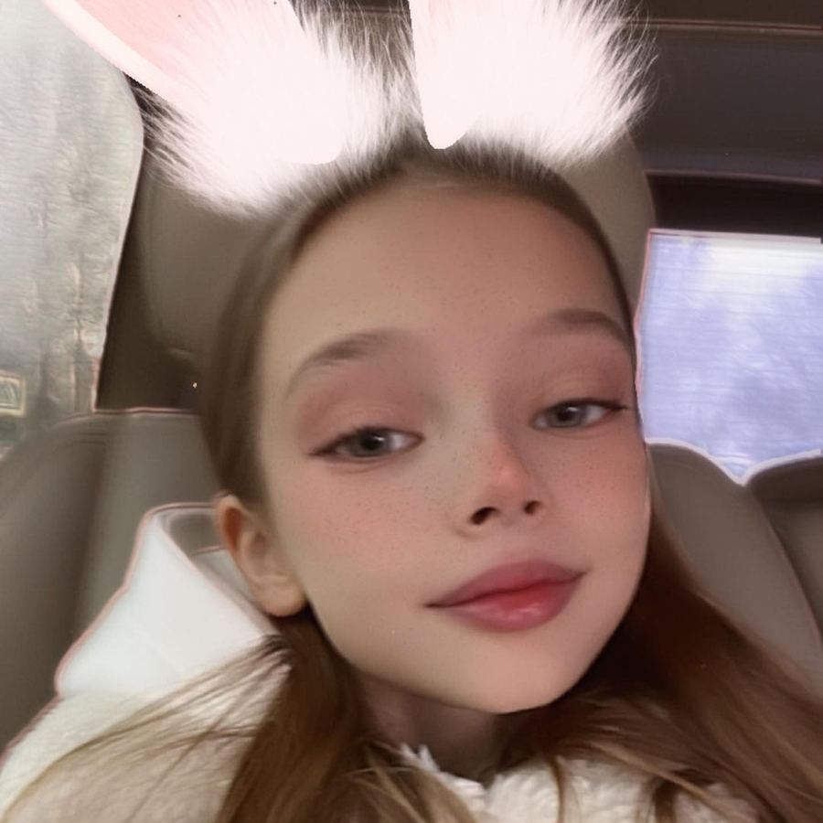 Anna Pavaga, 14 (Instagram Star)