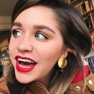 Anna Russett, 33 (YouTube Star)