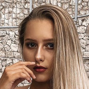 Anna Scherg, 26 (YouTube Star)