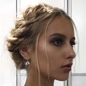 Anna Scherg, 26 (YouTube明星)