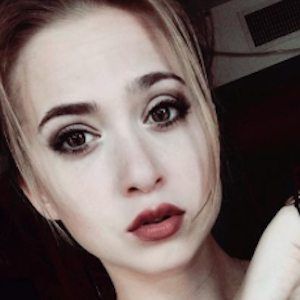 Anna Sherman, 28 (YouTube Star)
