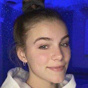 Anna Shumate, 22 (TikTok明星)