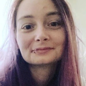 Anna Simpson image 3