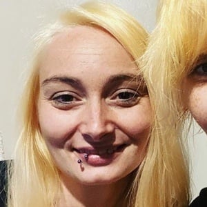 Anna Simpson image 7