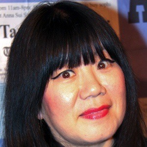 Anna Sui, 59 (Stilista di moda)