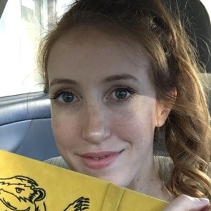 Anna UnusualBeaut, 35 (TikTok Star)