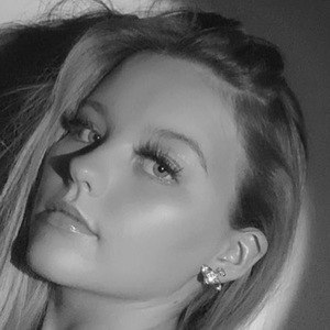 Anna Williams, 23 (TikTok明星)