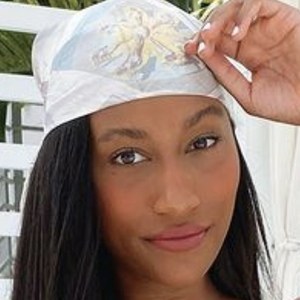 Annabell Newman image 5