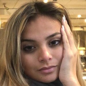 Annalina Erickson, 23 (TikTok明星)