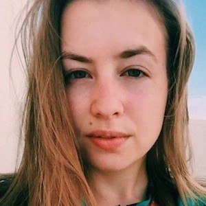 Anne Reburn, 31 (YouTube Star)