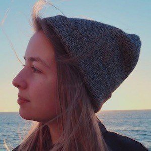 Anne Reburn, 31 (YouTuber)