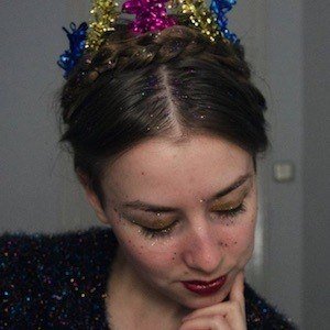 Anne Reburn, 31 (YouTube明星)