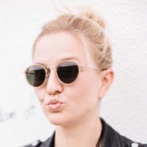 Anne Sage, 43 (Blogger)