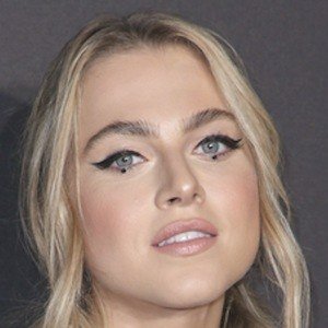 Anne Winters, 31 (电视女演员)