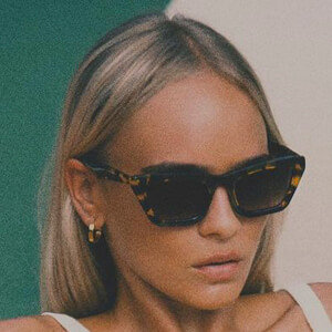 Anni Haase, 32 (Instagram Star)