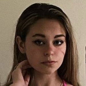 Annie Taylor Bonelli, 20 (Estrella de TikTok)