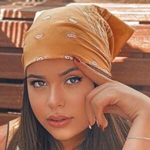 Annie Vega, 19 (YouTube Star)