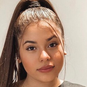 Annie Vega, 19 (Star di YouTube)